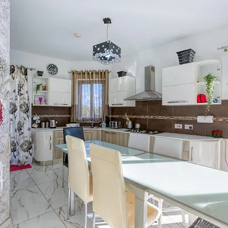 Apartmán Spacious Penthouse With Hot Tub & Amazing Views By 360 Estates *