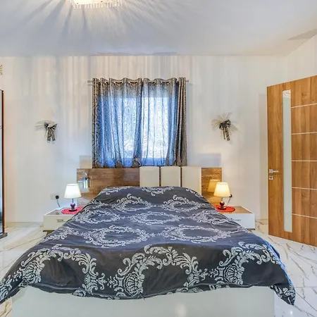 Spacious Penthouse With Hot Tub & Amazing Views By 360 Estates Apartmán Marsaxlokk