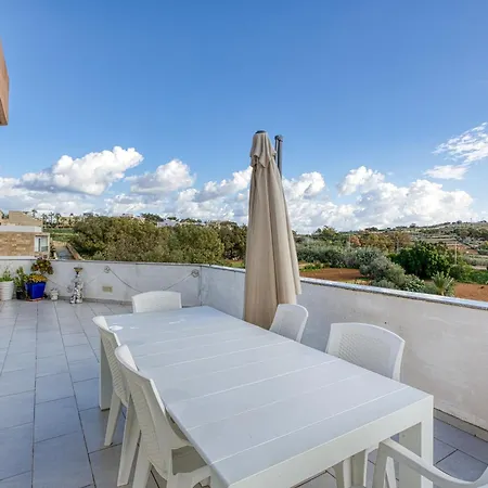 Spacious Penthouse With Hot Tub & Amazing Views By 360 Estates