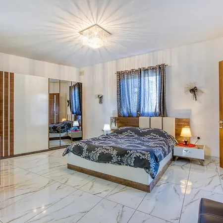 Daire Spacious Penthouse With Hot Tub & Amazing Views By 360 Estates